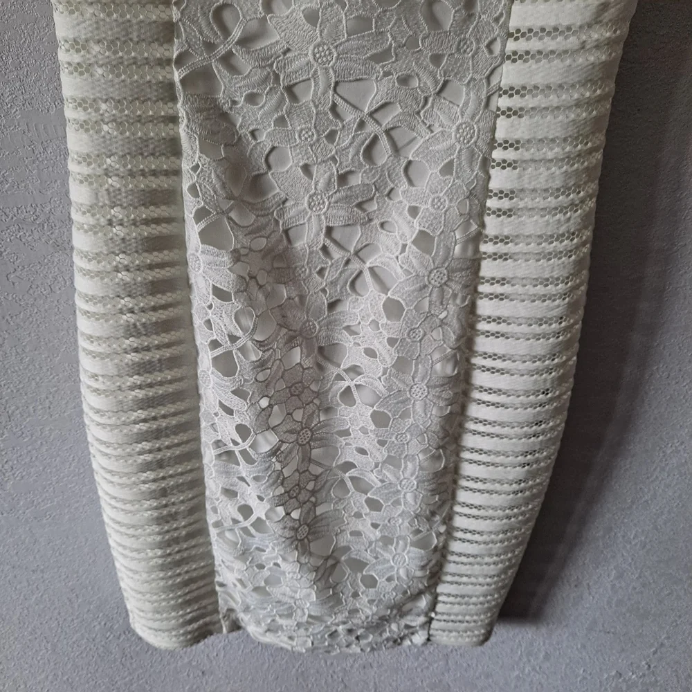 Calvin Klein White Floral Lace Dress - Picture 3 of 8